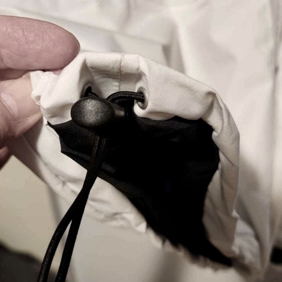 The North Face 1994 Retro Mountain Light FUTURELIGHT Jacket / TNF White - Picture 6 of 9